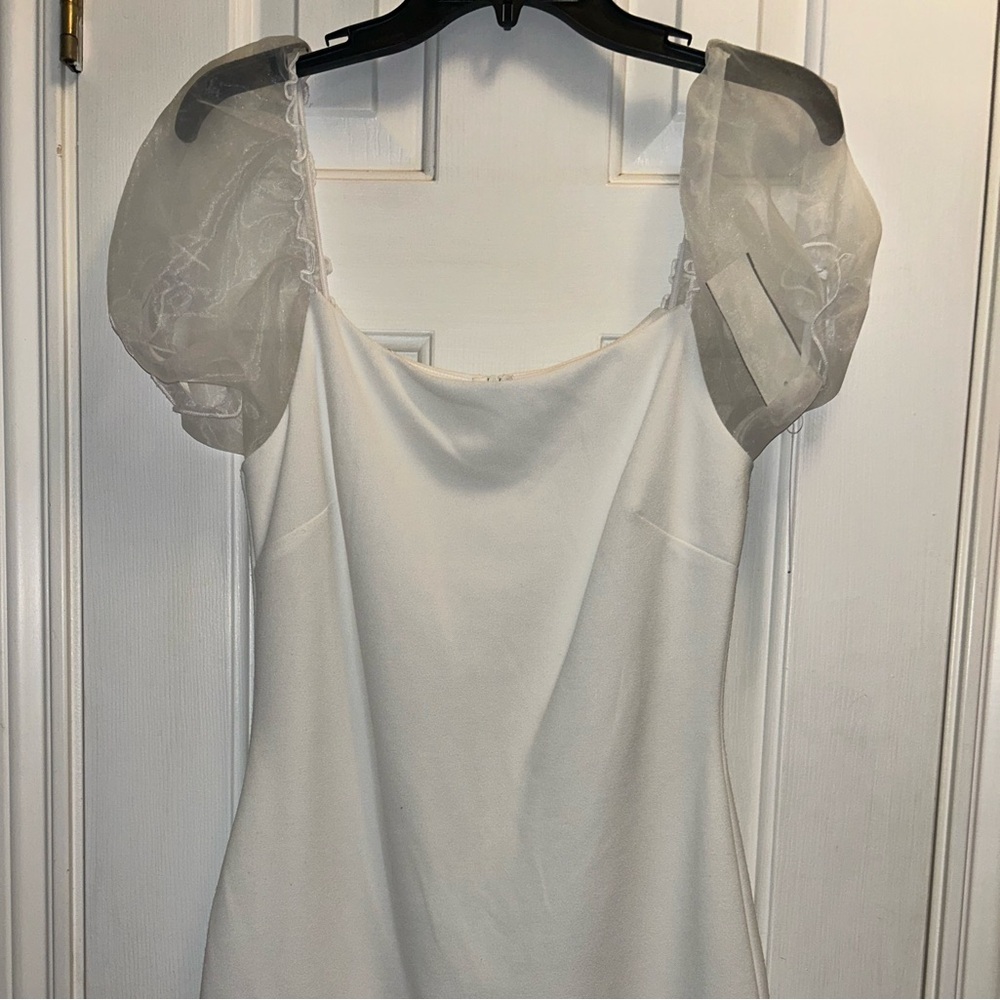 Short white dress